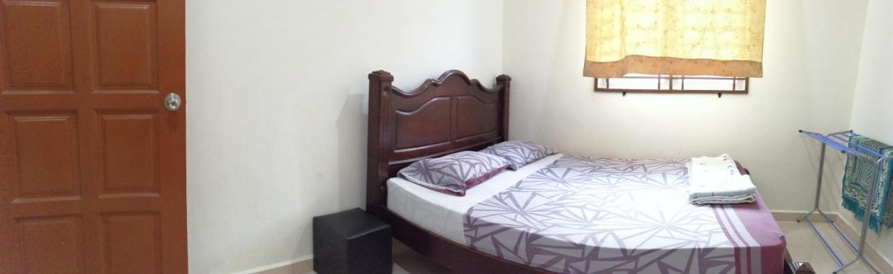 Assyifa Homestay Дунгун Екстериор снимка