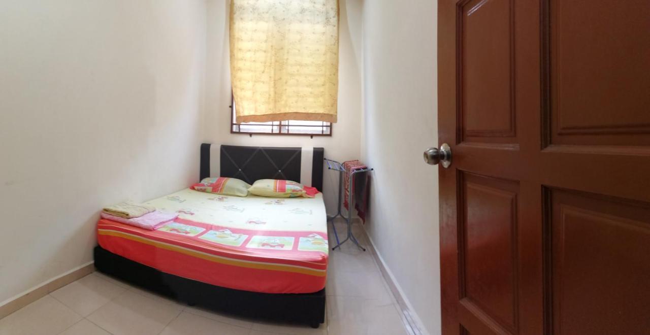 Assyifa Homestay Дунгун Екстериор снимка