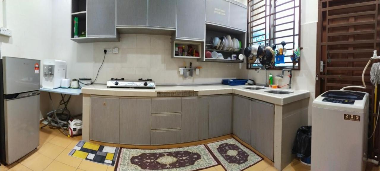 Assyifa Homestay Дунгун Екстериор снимка